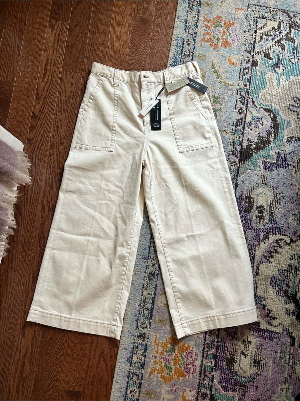 Liverpool STRIDE Hi Rise Wide-Leg Cropped Jeans